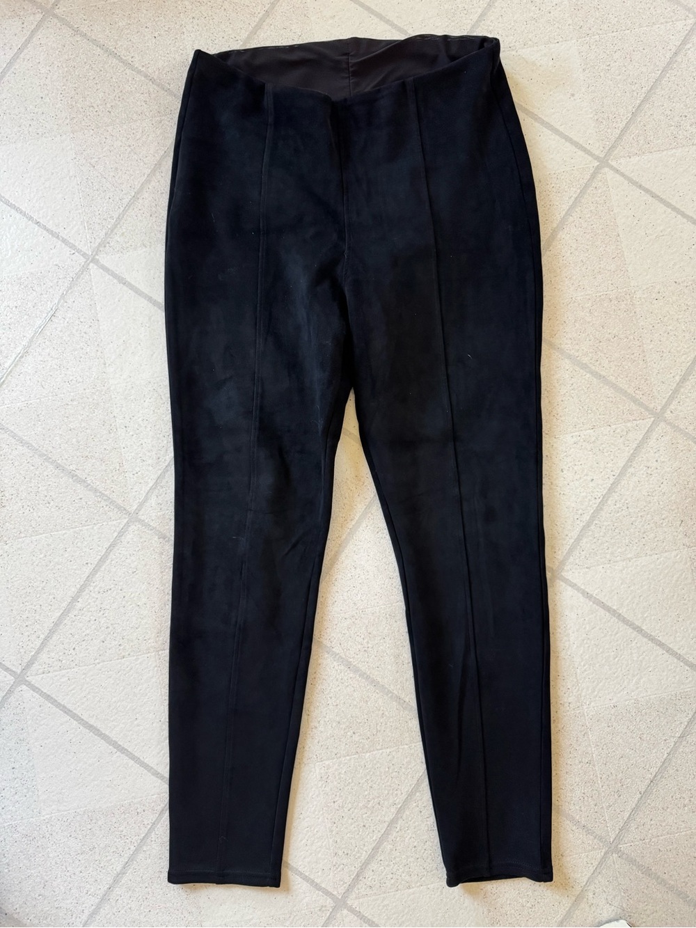 Simply Vera Vera Wang Black Stretch Pull-On Faux Suede Pants